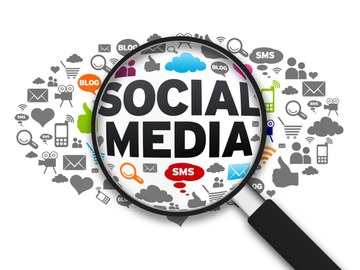 Ist ein Social Media Verbot für Jugendliche sinnvoll? Ist ein Social Media Verbot für Jugendliche sinnvoll?