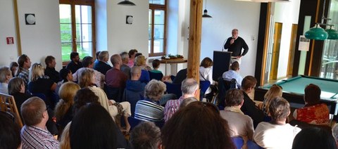 "Vorübergehend eine Heimat (wieder)gefunden" "Vorübergehend eine Heimat (wieder)gefunden"